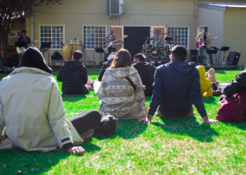 Con un concierto en el jardín de FCP estudiantes recibieron la primavera