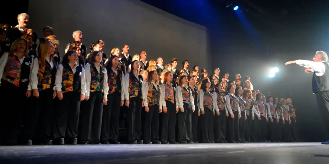 El Coro de Niños FCP Regina se presenta con el Coro Kennedy en Regina